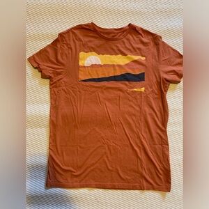 Good fellow &co Men’s T shirt , size M